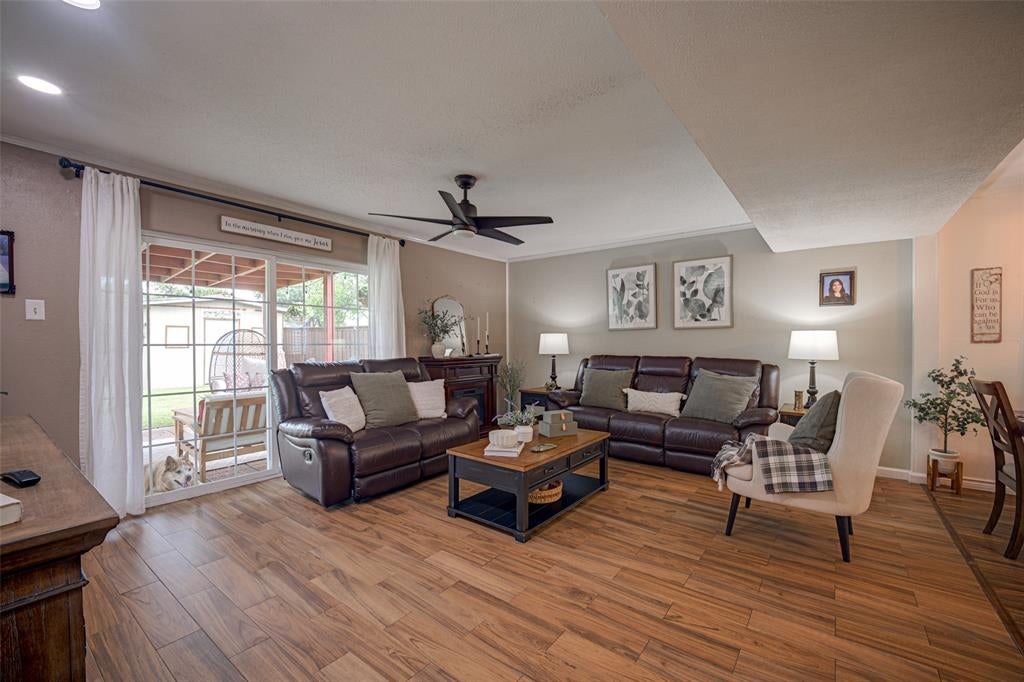 2916 Lockwood Drive