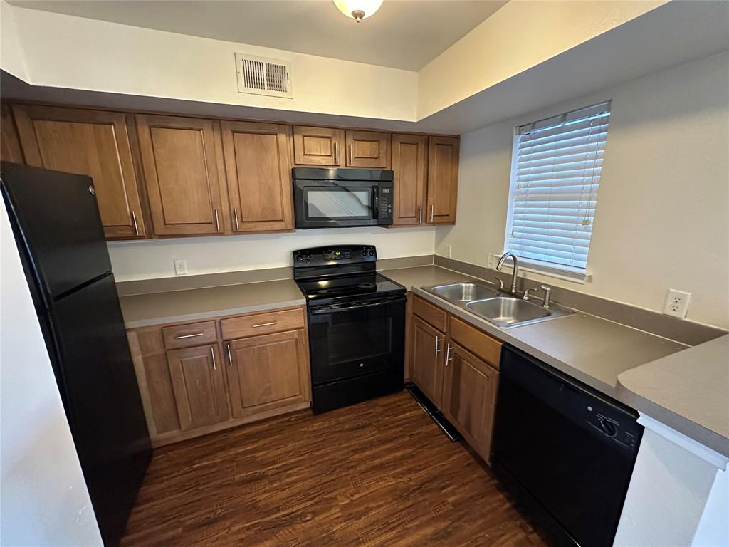 Richland Trace Condos - Residential