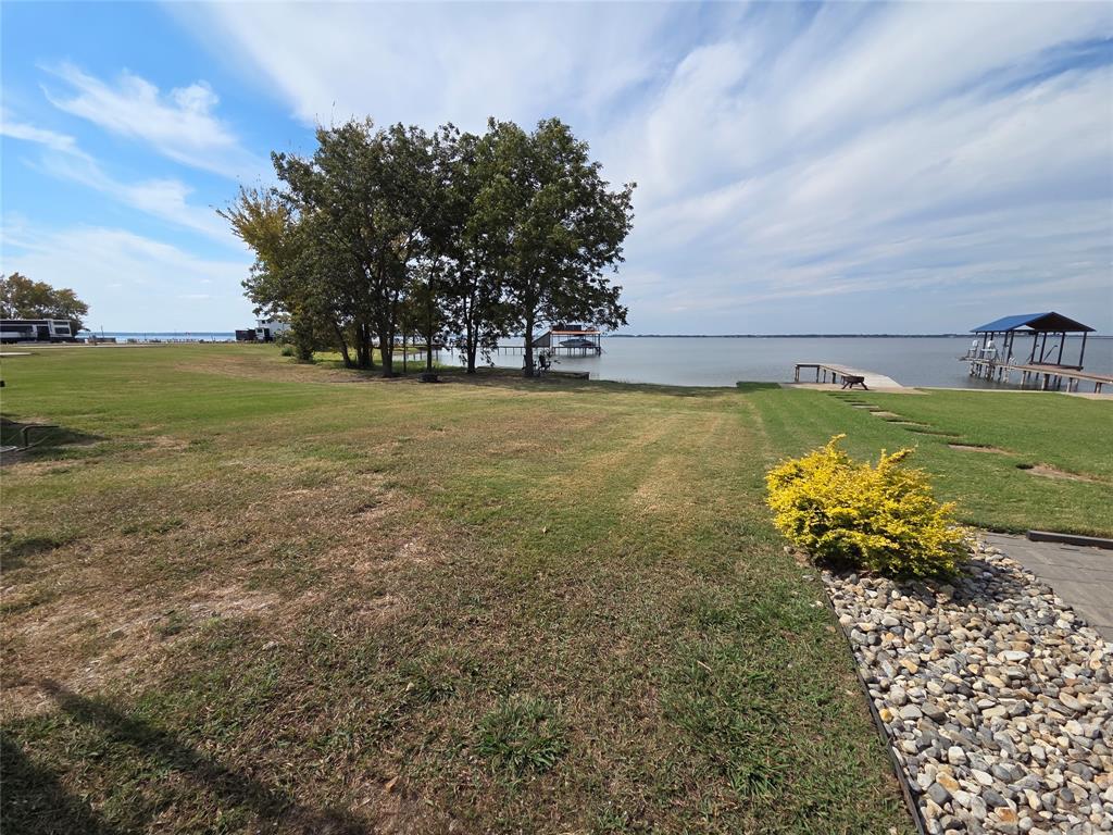 Peninsula Point - Land