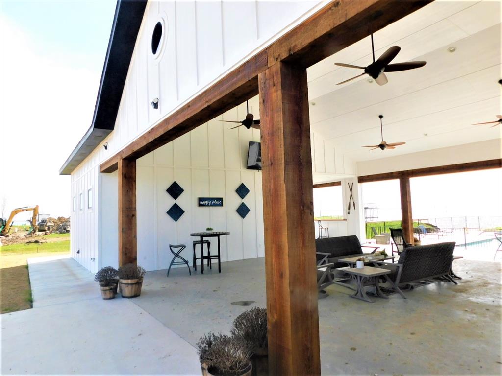 Peninsula Point - Land