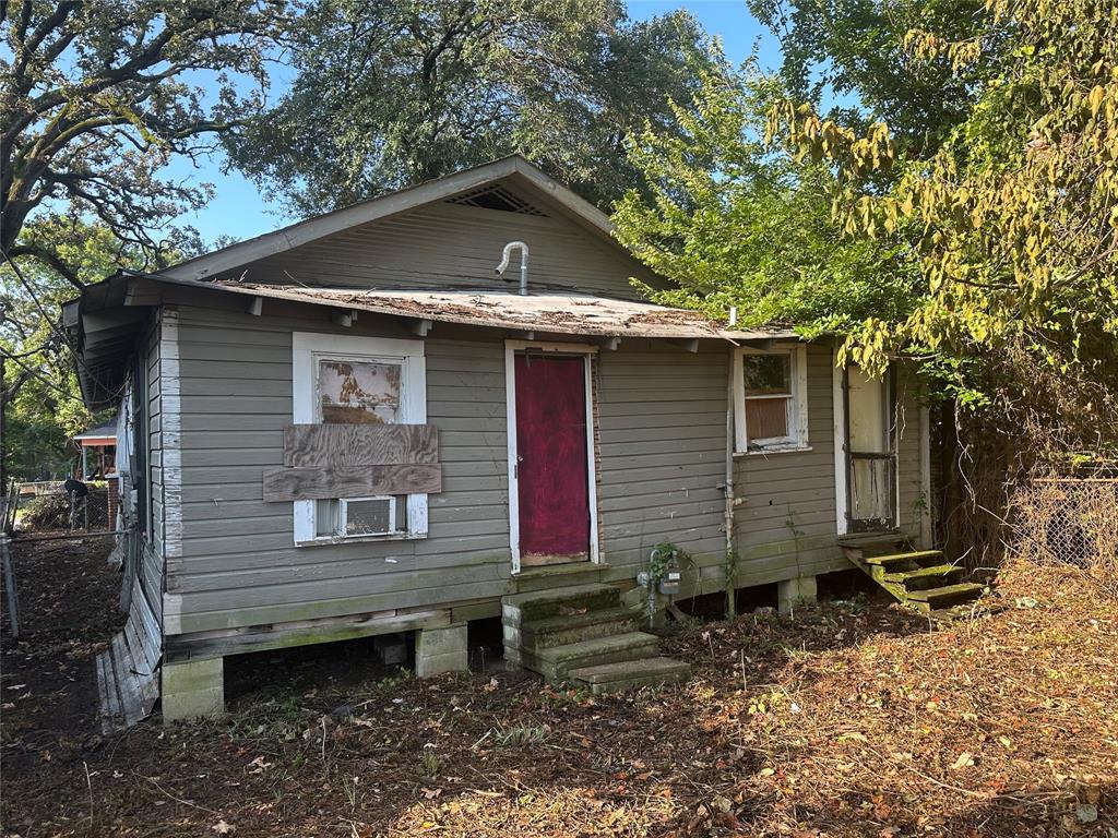 2532 Lillian Street