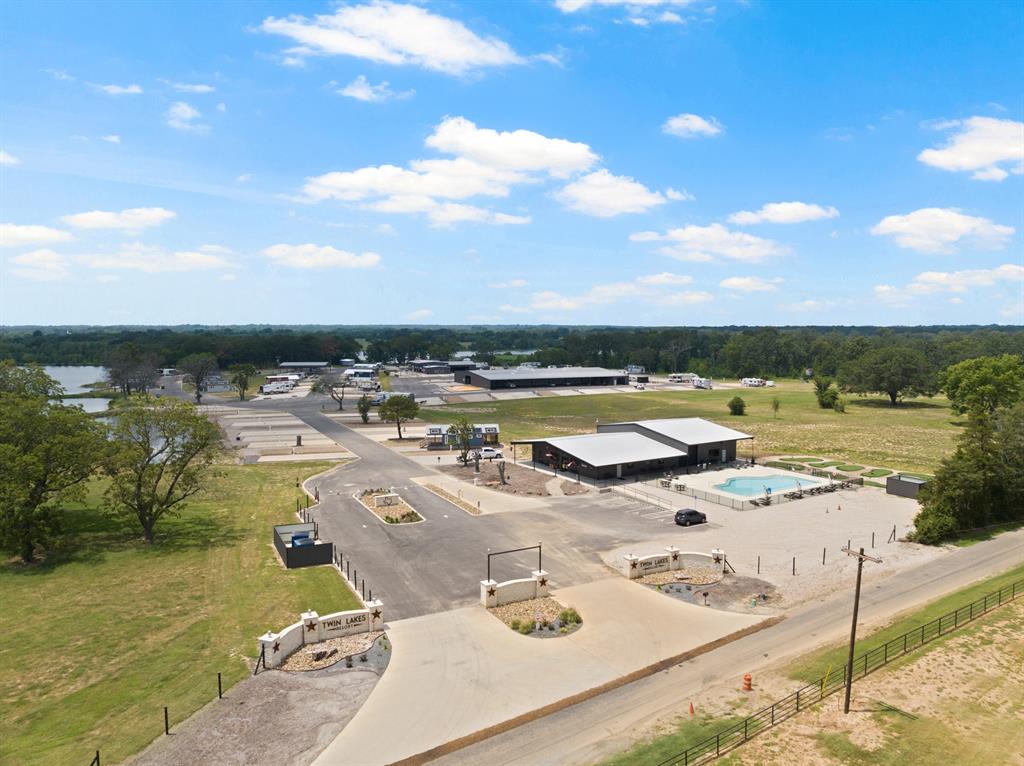 Twin Lakes Resort - Residential