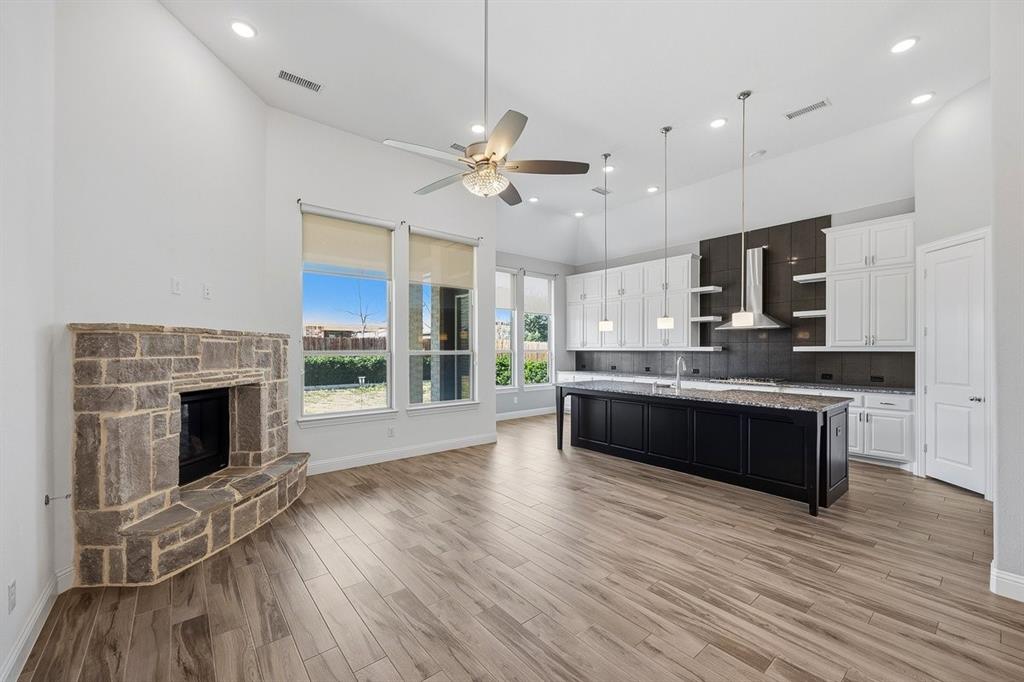 Tavolo Park - Residential