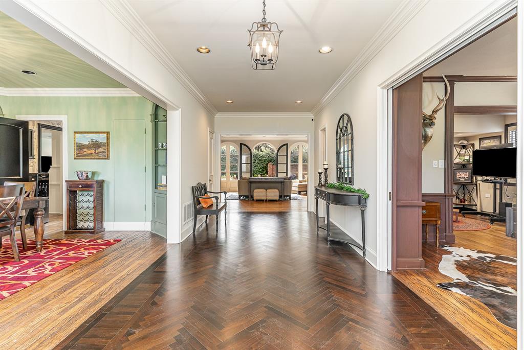 6700 Bermuda Dunes Drive