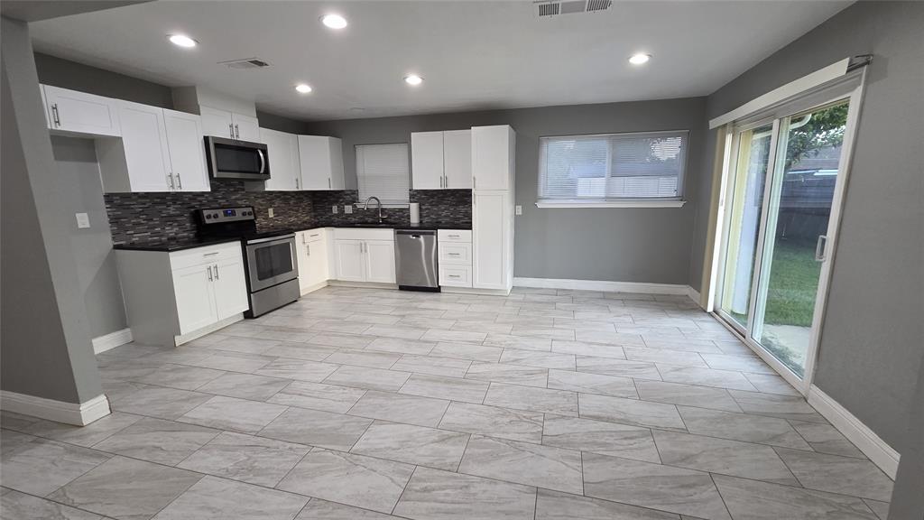 603 Woodhaven Place
