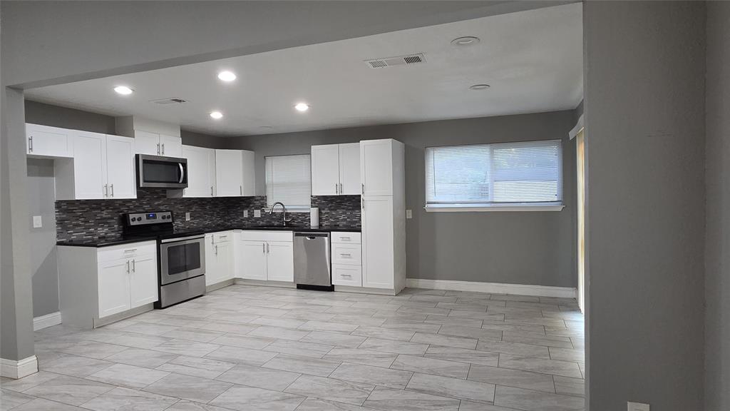 603 Woodhaven Place