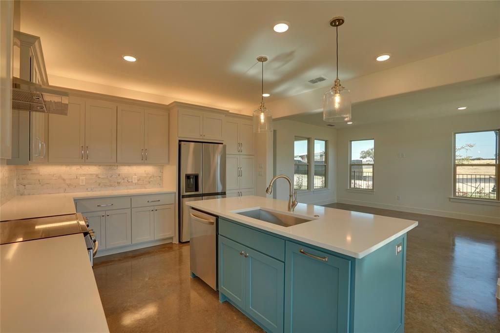 Photo of 300 Red Bird Ridge, Granbury, TX 76049 (MLS # 21174315)