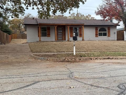 2913 White Oak Lane Bedford TX 76021