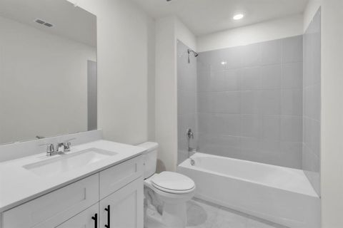 Tiny photo for 9401 Gossamer St St, McKinney, TX 75071 (MLS # 21210221)