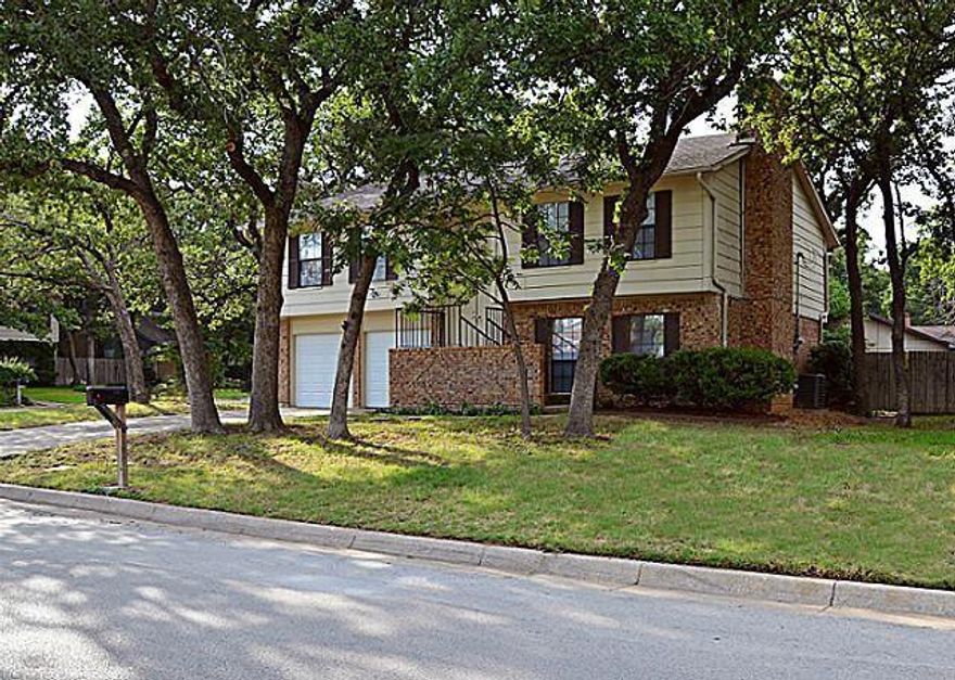 Welcome to this unique split-level home located on a quiet corner lot in a peaceful neighborhood. The lower level features a cozy living area complete with a wood-burning fireplace and the master bedroom. Upstairs, you’ll find a spacious second living area, a beautiful kitchen, a full bathroom, and three additional bedrooms — perfect for family or guests.

Enjoy your morning coffee or evening relaxation on the large balcony just off the dining room. With easy access to Hwy 287 and I-20’s frontage road, this home offers both comfort and convenience.

Don’t miss out on this move-in ready gem — schedule your showing today!