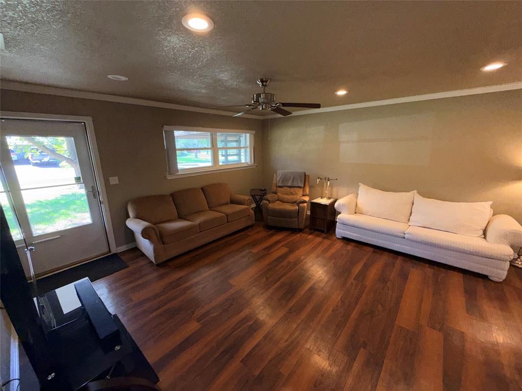 1405 Thompson Drive