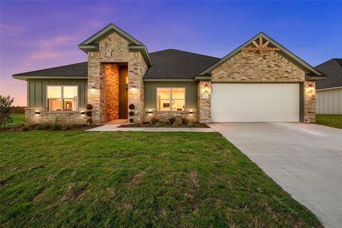 Photo of 1337 Red Rock Road, Hewitt, TX 76643 (MLS # 21243877)