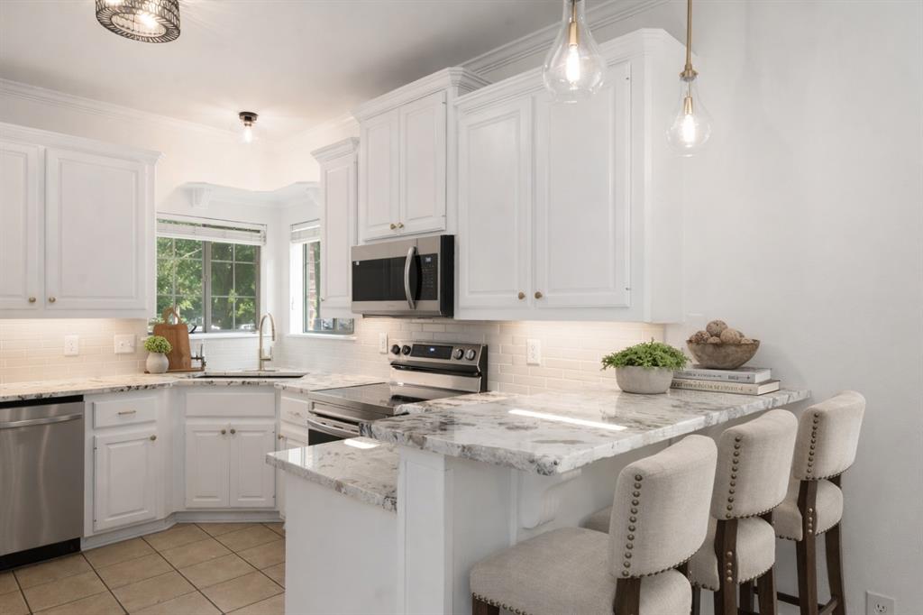 Woodmere Park - Residential