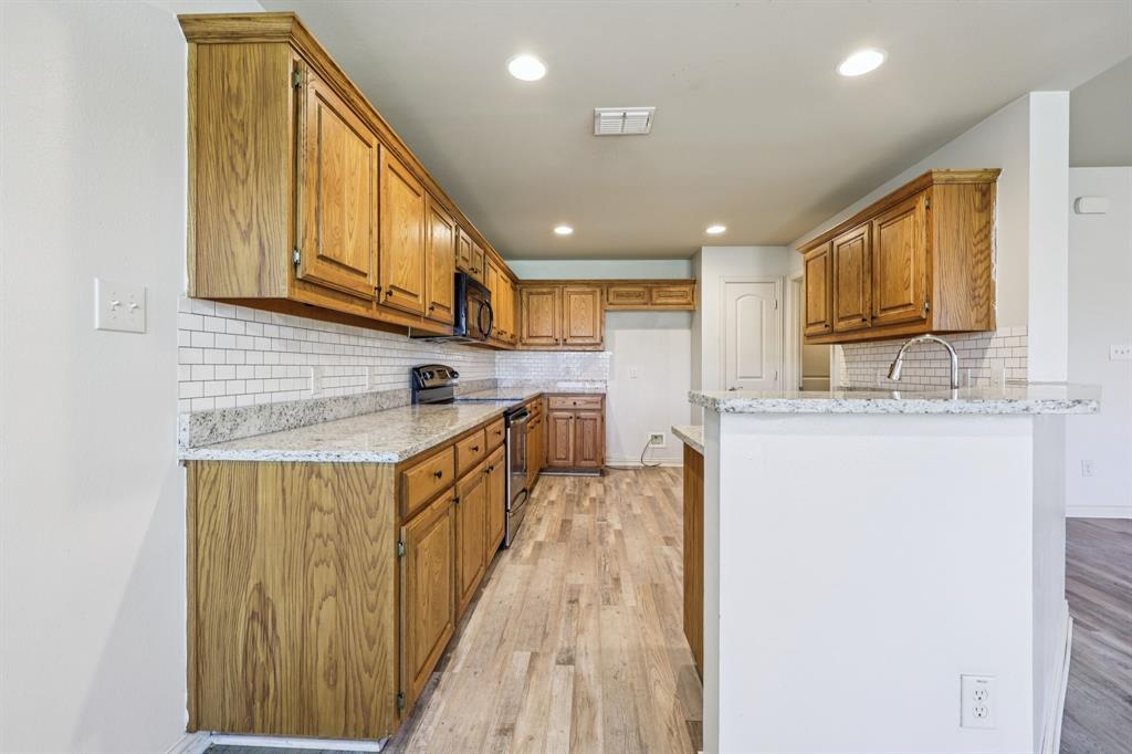 LAKESIDE ESTATES PHASE III - Residential