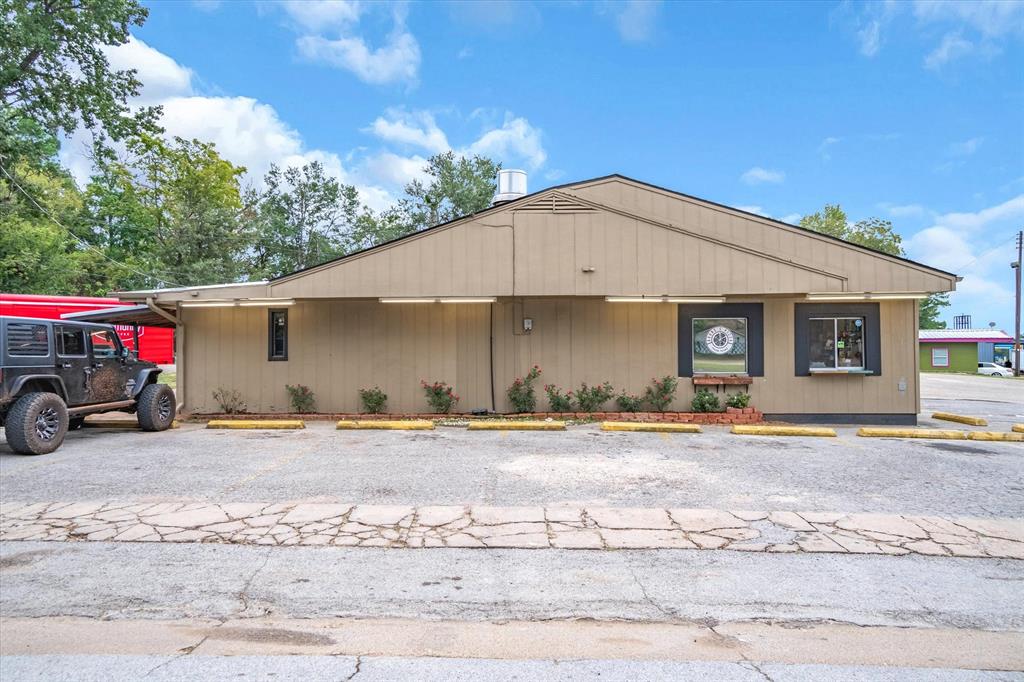 Brunos Pizza Add - Commercial Sale