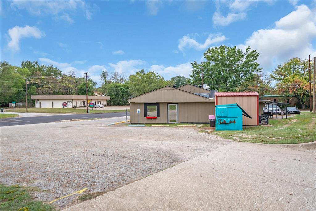 Brunos Pizza Add - Commercial Sale