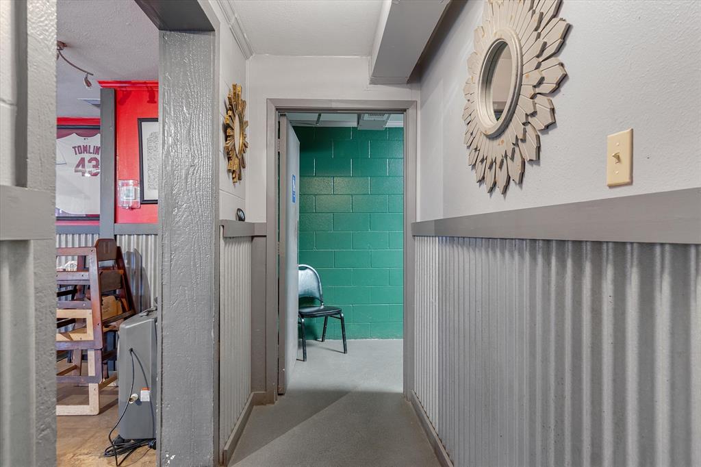 Brunos Pizza Add - Commercial Sale