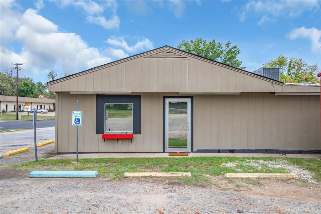 Brunos Pizza Add - Commercial Sale