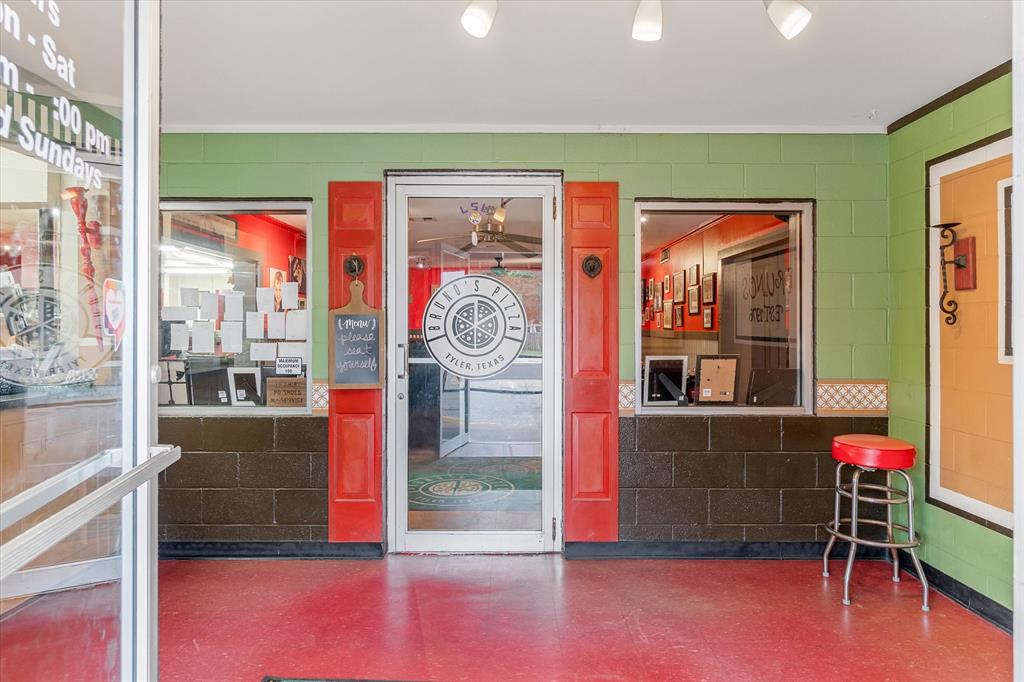 Brunos Pizza Add - Commercial Sale