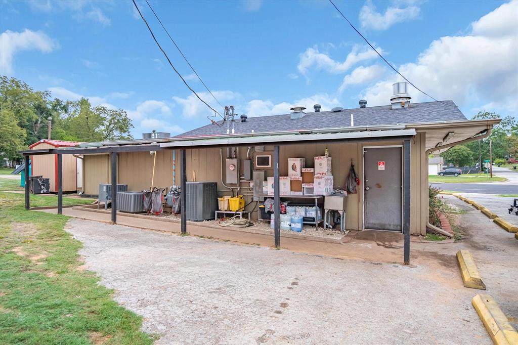 Brunos Pizza Add - Commercial Sale