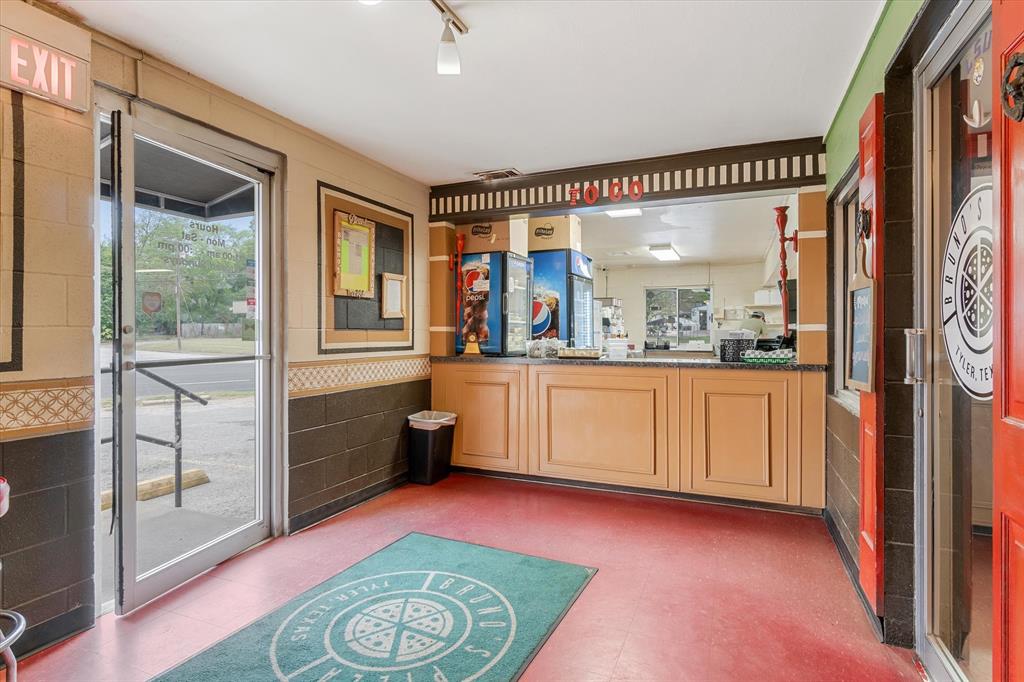 Brunos Pizza Add - Commercial Sale