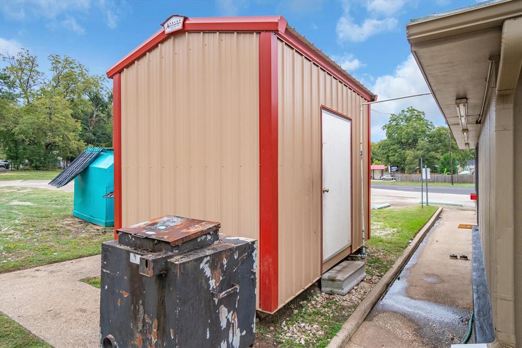 Brunos Pizza Add - Commercial Sale