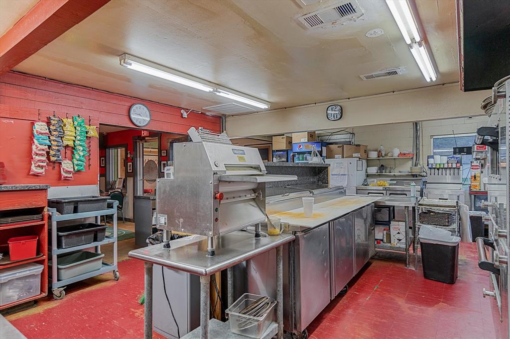 Brunos Pizza Add - Commercial Sale