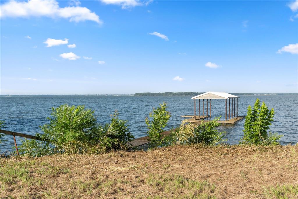 ABS A10669 P Quero Abst - Land