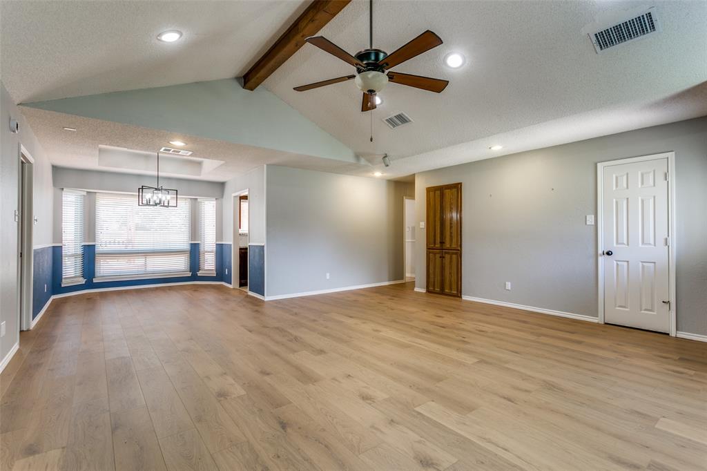 8 Winding Creek Court