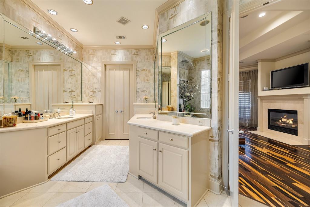 Oaktree Ph Four - Residential