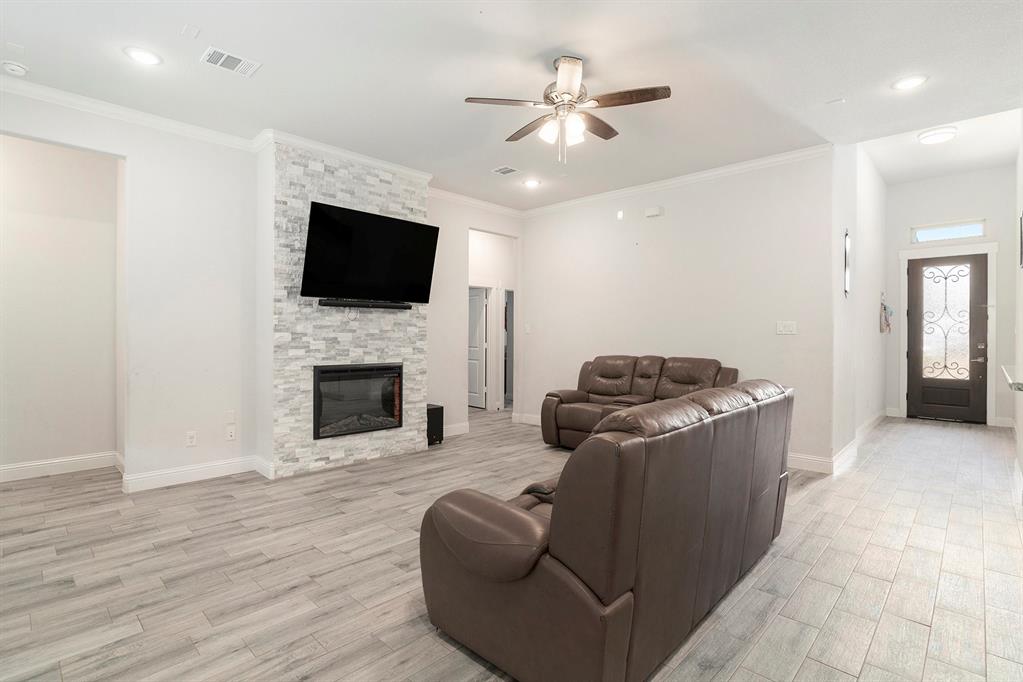 1824 Royal Lake Drive