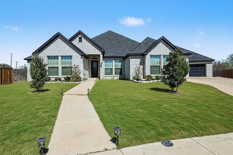 Photo of 12716 Dusty Springs Court, Fort Worth, TX 76052 (MLS # 21216105)