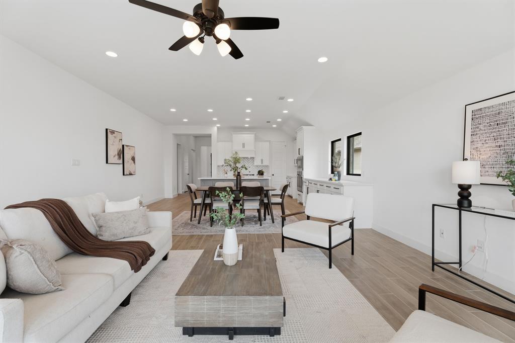 1321 Old Rocksprings Pass