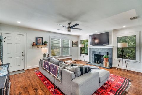 Tiny photo for 1635 Taft Street, Dallas, TX 75208 (MLS # 21099375)