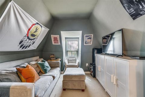 Tiny photo for 1635 Taft Street, Dallas, TX 75208 (MLS # 21099375)