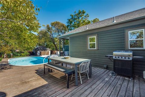 Tiny photo for 1635 Taft Street, Dallas, TX 75208 (MLS # 21099375)