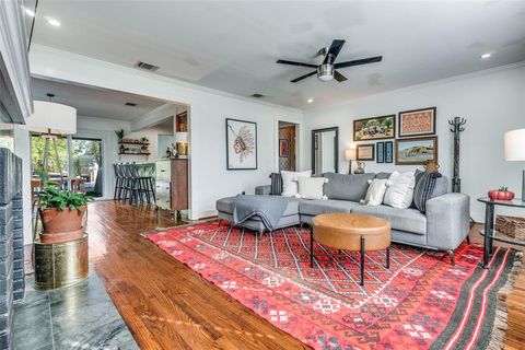 Tiny photo for 1635 Taft Street, Dallas, TX 75208 (MLS # 21099375)