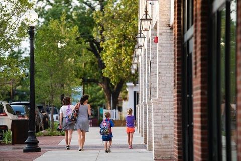 Tiny photo for 1635 Taft Street, Dallas, TX 75208 (MLS # 21099375)