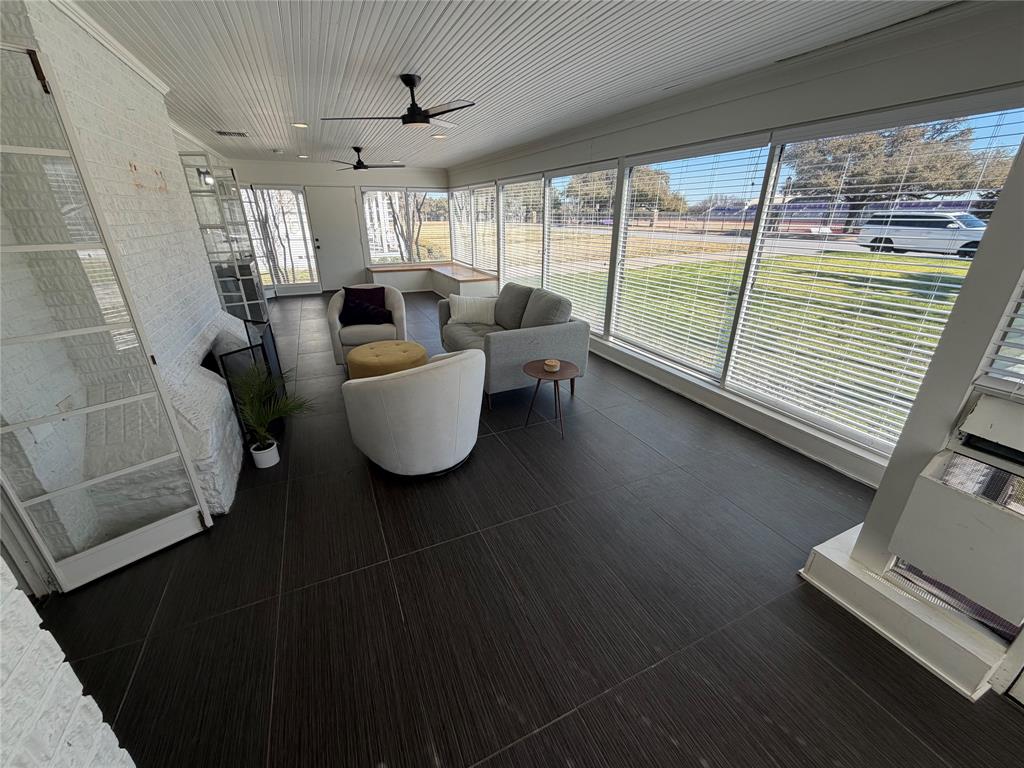 3232 Bellaire Drive W