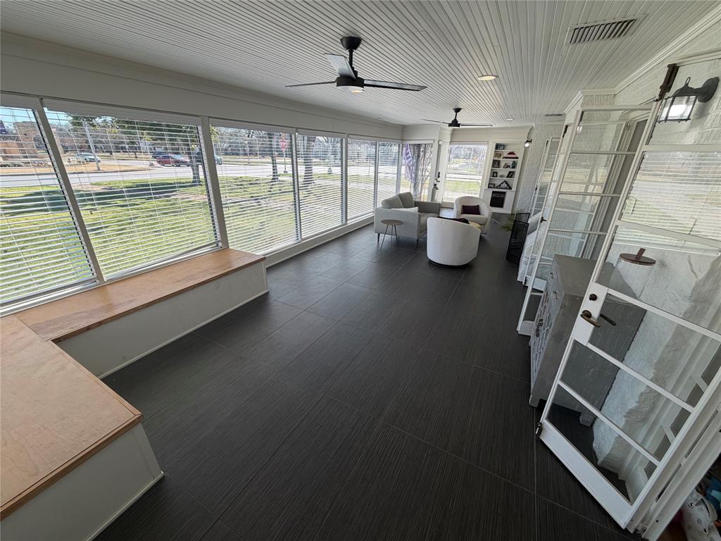 3232 Bellaire Drive W