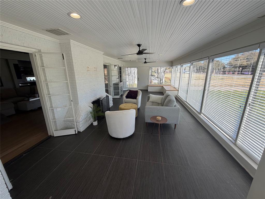 3232 Bellaire Drive W