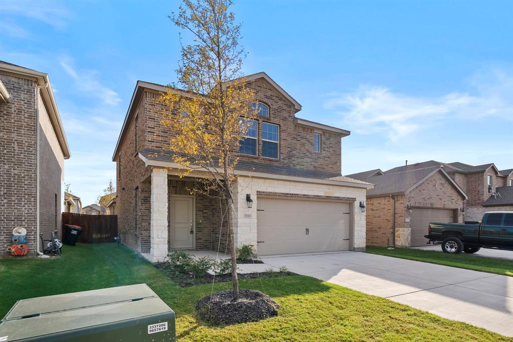 2313 Crockett Way