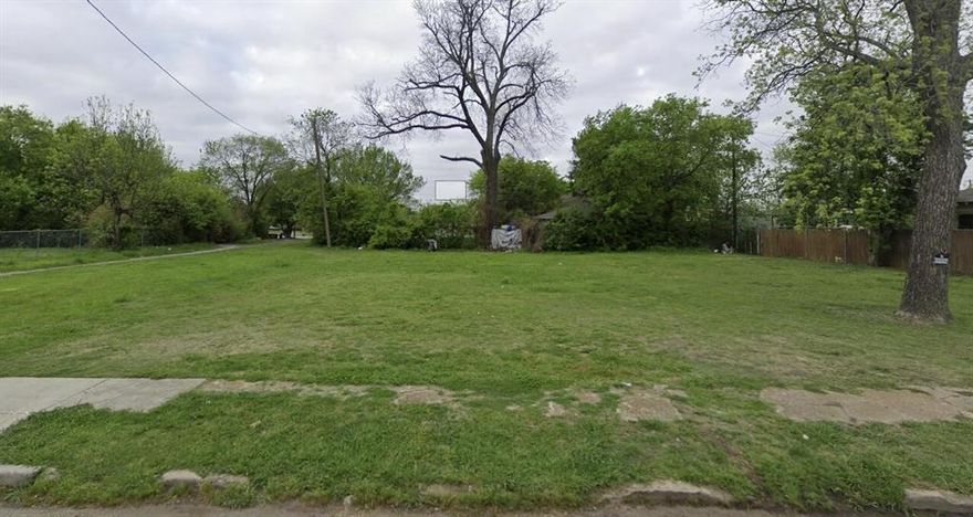 Vacant Land and two other LOTs available adjacent! Not platted.  Investors welcome!!  Motivated Sellers!