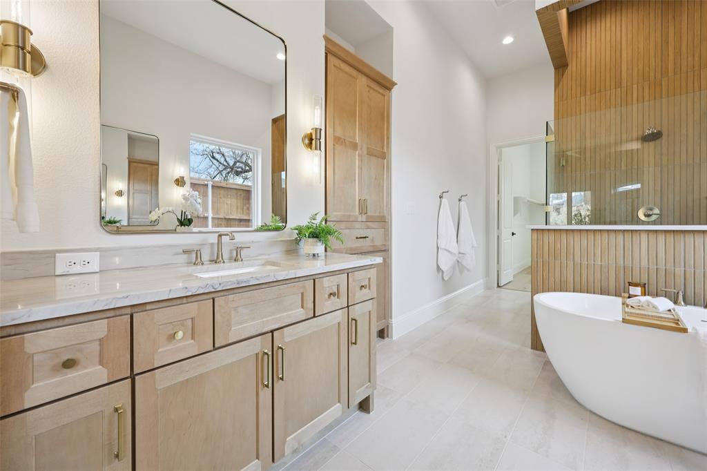 NORTH DAVILLA DRIVE ESTATES - Residential