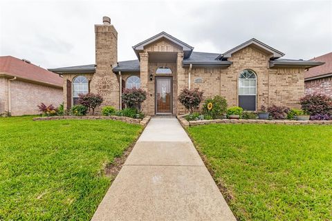 Photo of 1920 Walden Place, Mesquite, TX 75181 (MLS # 21255064)
