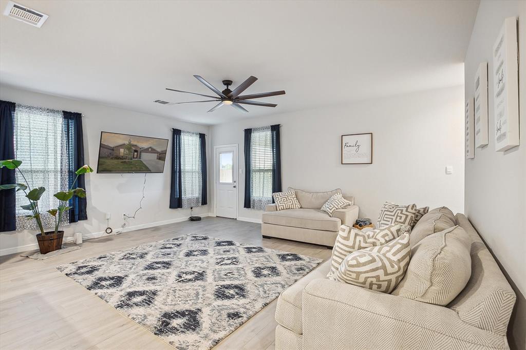 SUMMER CREEK RANCH - Residential