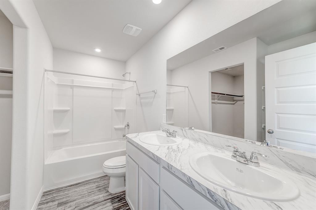 Treaty Oak - Residential