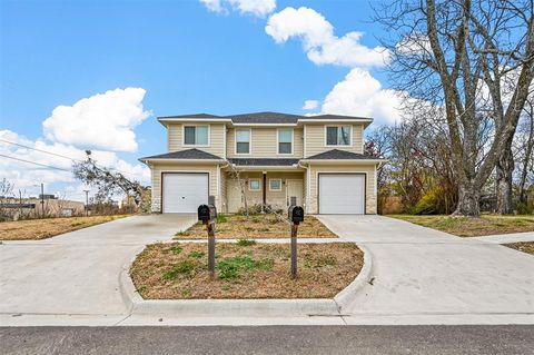 Photo of 601 Thomas Street #2, Bonham, TX 75418 (MLS # 21225760)