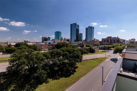 724 Skyline Bluff Court Fort Worth TX 76102