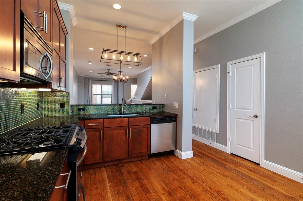 724 Skyline Bluff Court